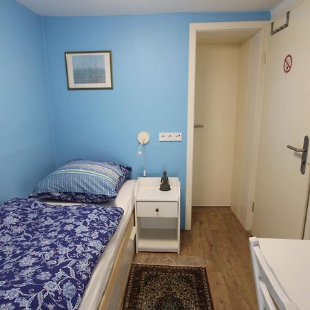 Kleine Wohnung Fuer Singles ダウン エクステリア 写真
