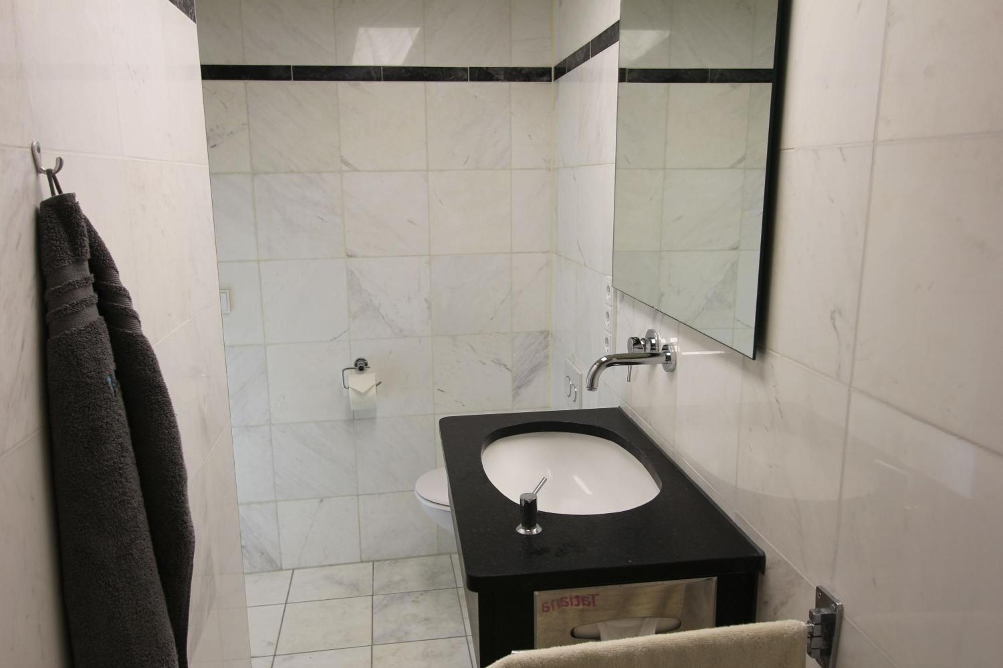 Kleine Wohnung Fuer Singles ダウン エクステリア 写真