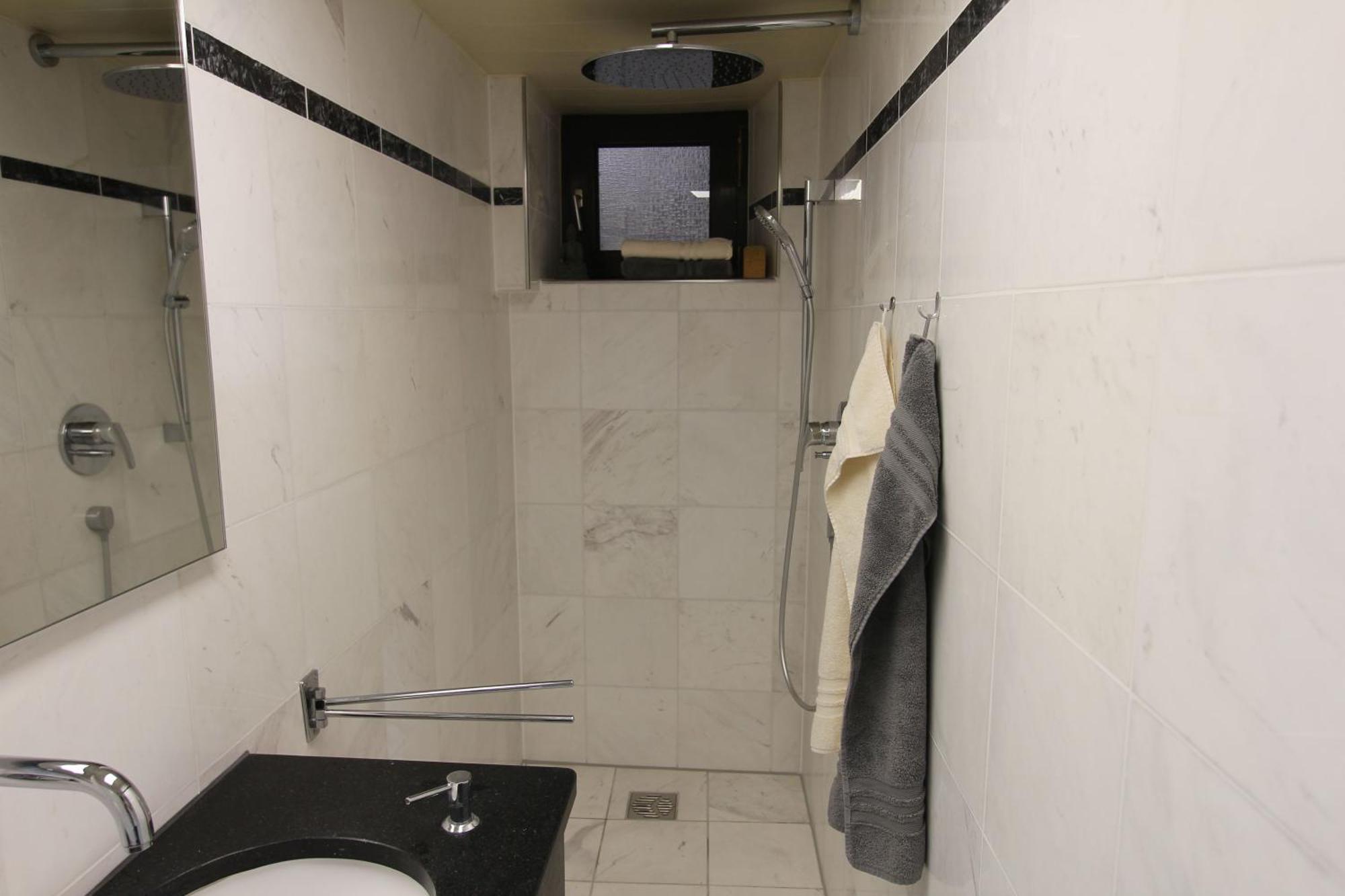 Kleine Wohnung Fuer Singles ダウン エクステリア 写真