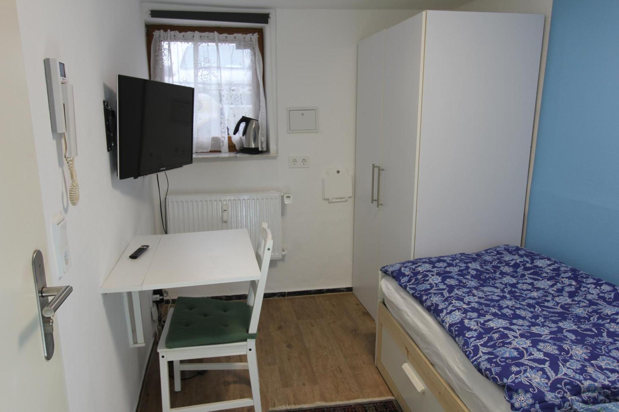 Kleine Wohnung Fuer Singles ダウン エクステリア 写真